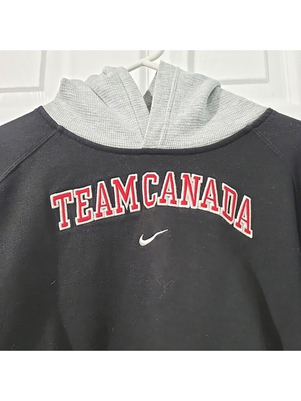 Nike Team Canada 🇨🇦 Youth Pull-Over Hoodie Sweatshirt Size L